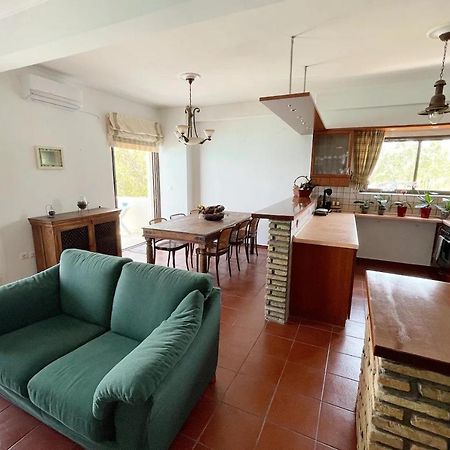 Stunning Beachfront Apartment Stratos Nerantza Luaran gambar