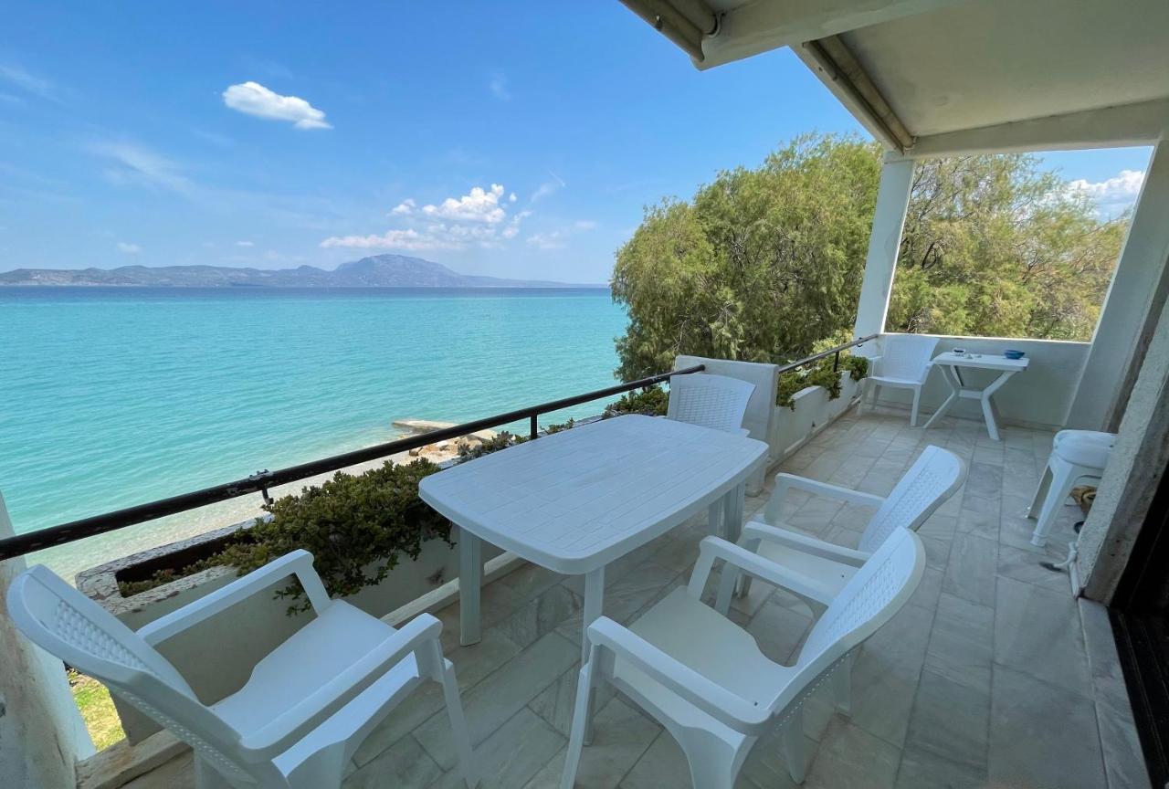 Stunning Beachfront Apartment Stratos Nerantza Luaran gambar
